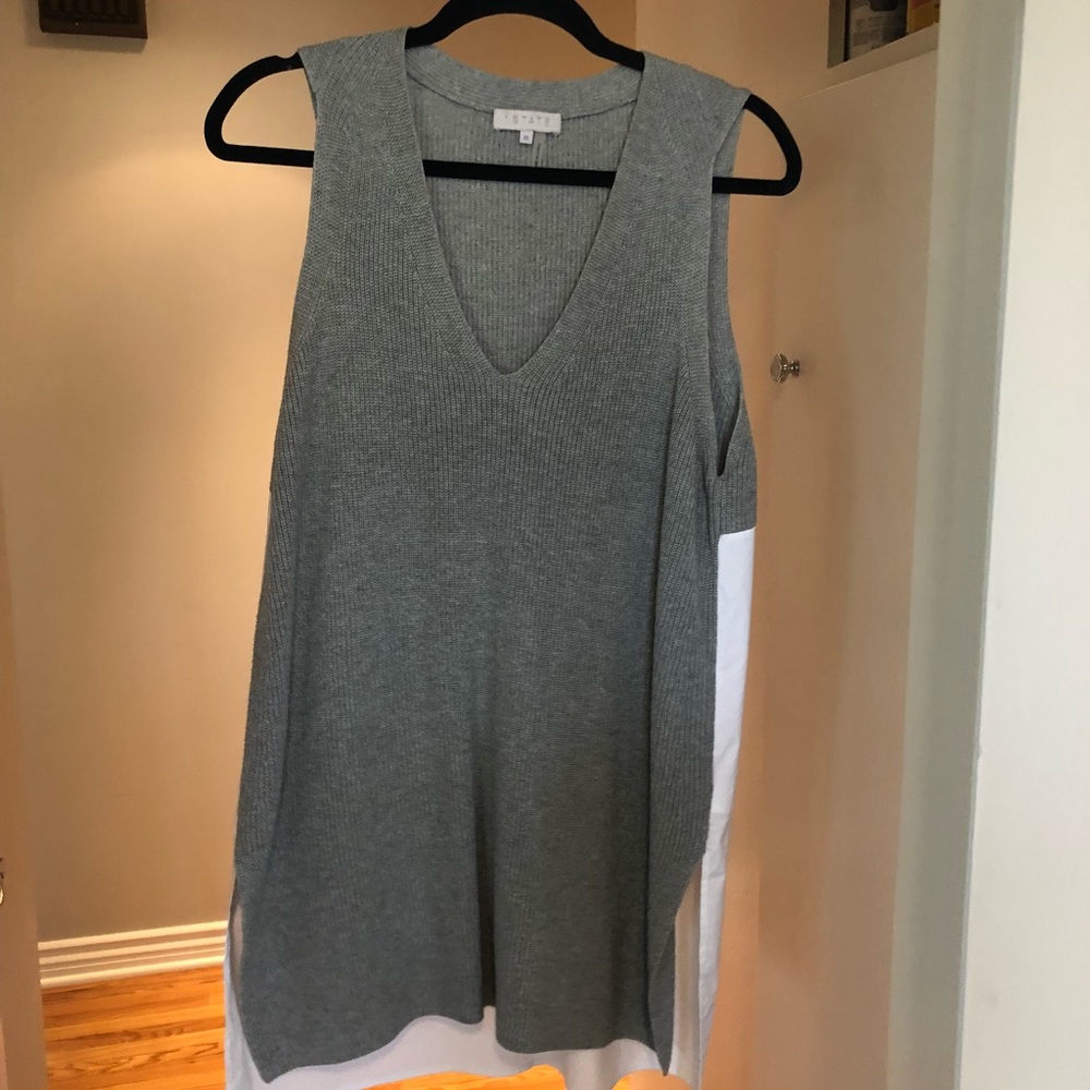 1 State Gray/White Colorblock Top